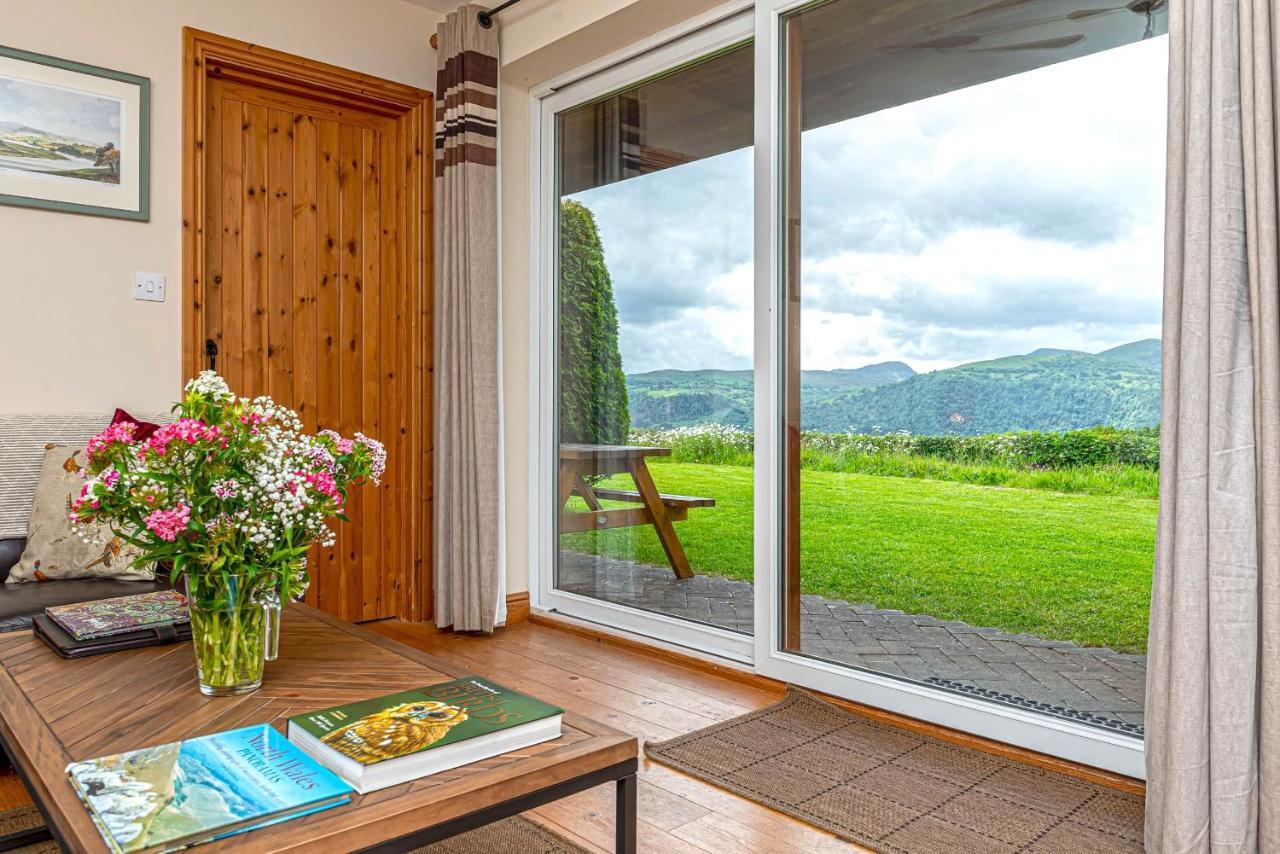 Laurel - Pet-Friendly Cottage With Indoor Pool, Hot Tub & Panoramic Snowdonia Views Colwyn Bay Εξωτερικό φωτογραφία
