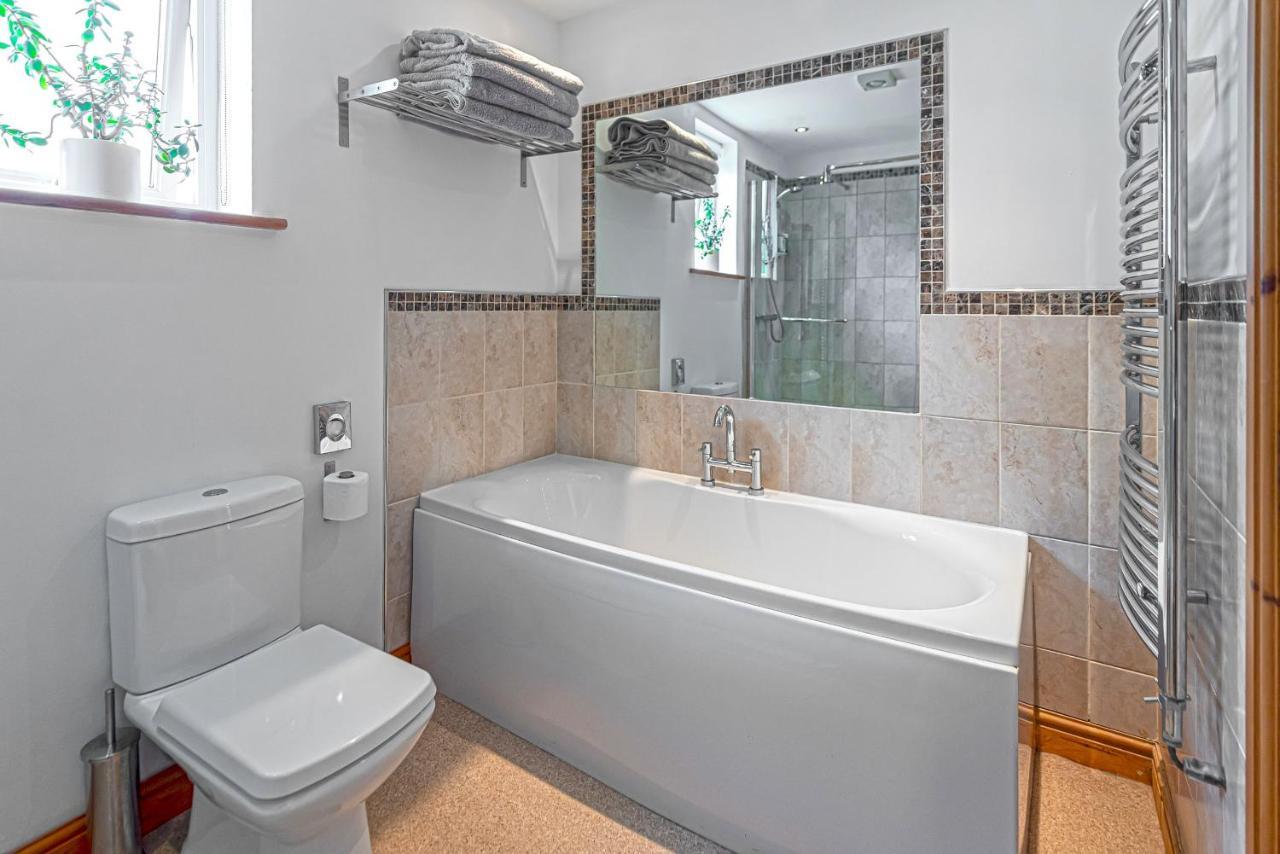 Laurel - Pet-Friendly Cottage With Indoor Pool, Hot Tub & Panoramic Snowdonia Views Colwyn Bay Εξωτερικό φωτογραφία