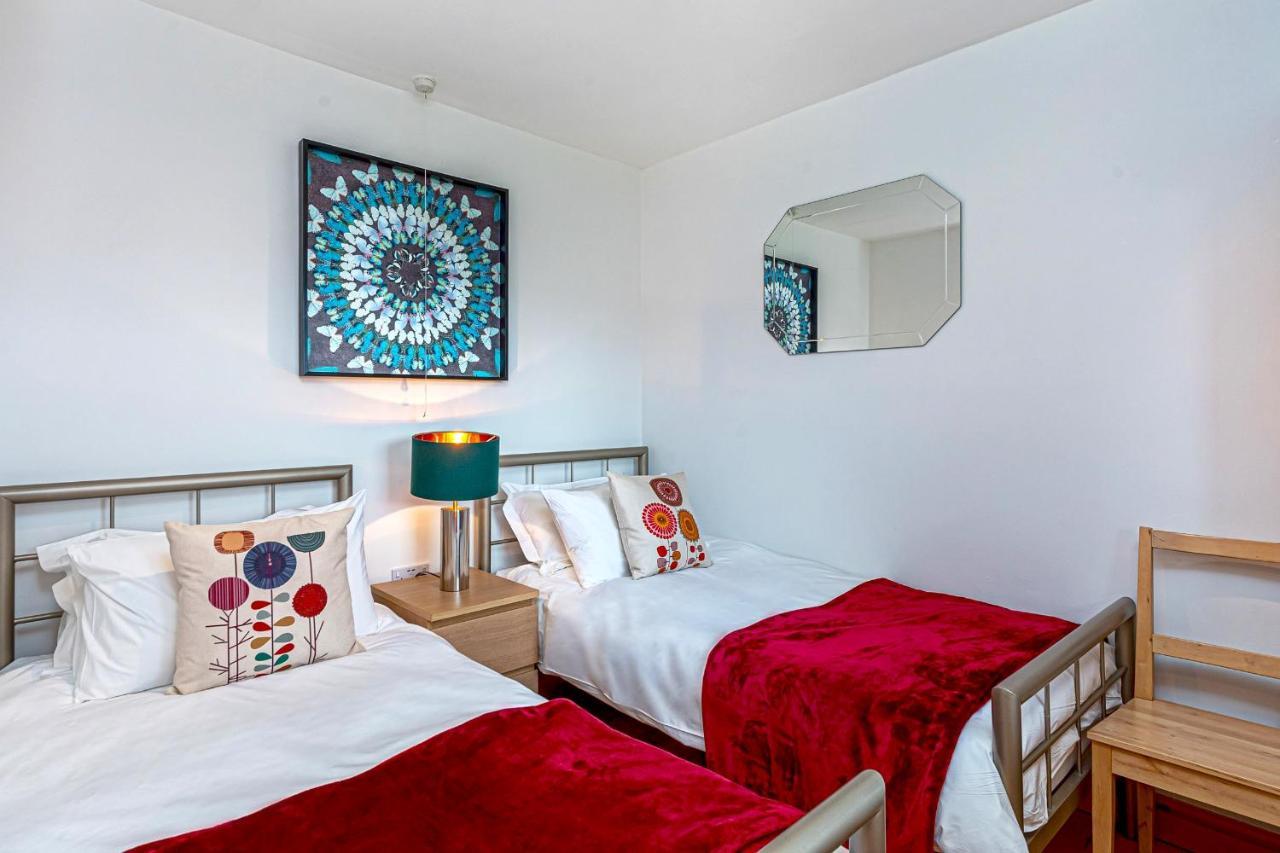 Laurel - Pet-Friendly Cottage With Indoor Pool, Hot Tub & Panoramic Snowdonia Views Colwyn Bay Εξωτερικό φωτογραφία