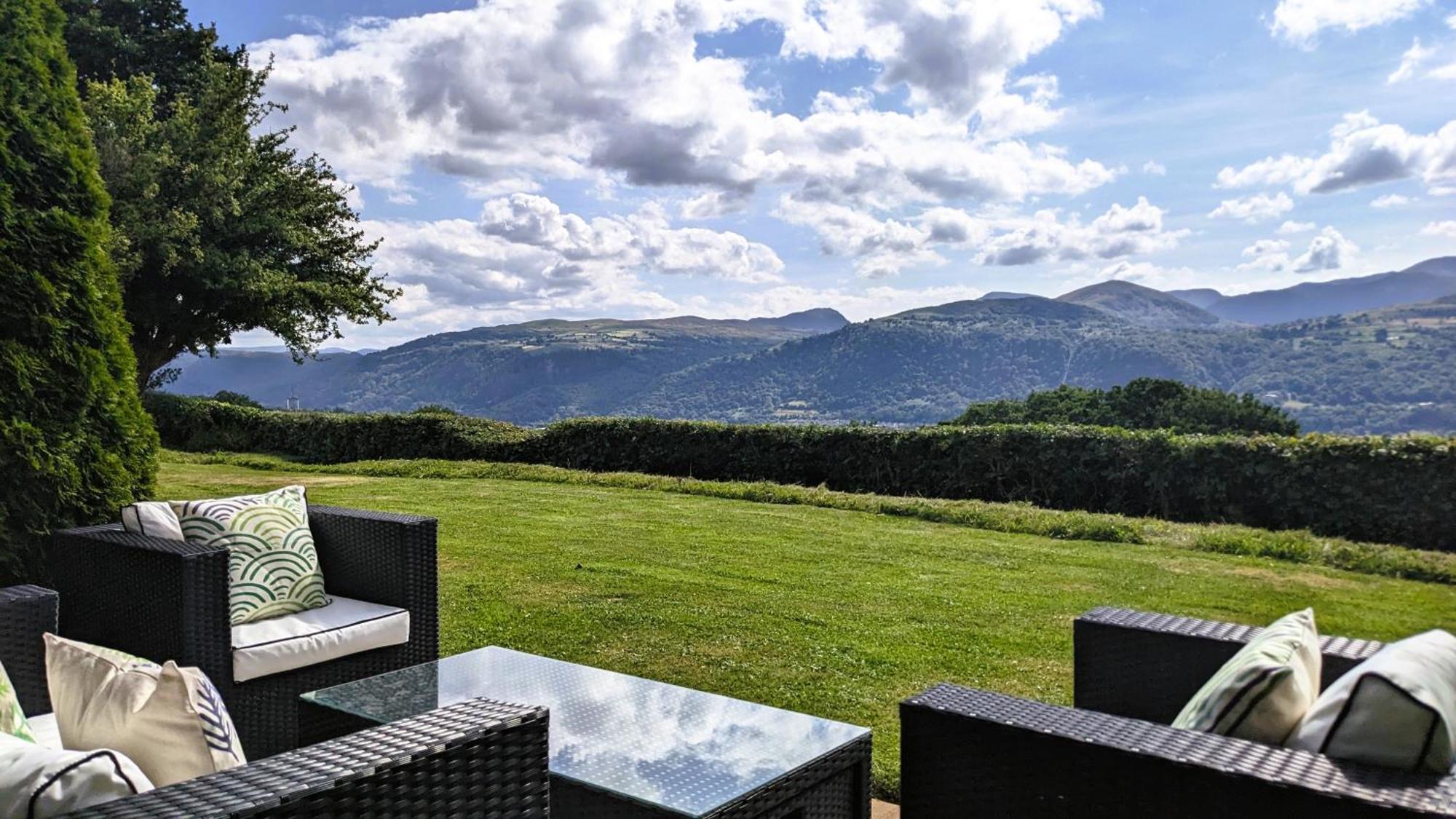 Laurel - Pet-Friendly Cottage With Indoor Pool, Hot Tub & Panoramic Snowdonia Views Colwyn Bay Εξωτερικό φωτογραφία