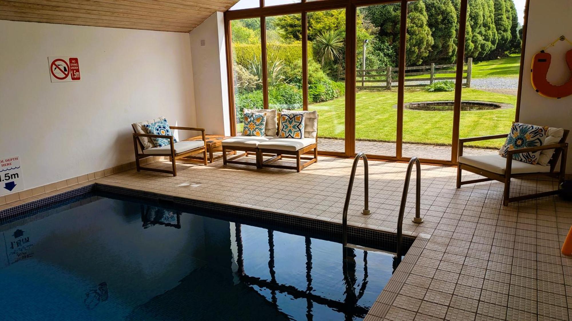 Laurel - Pet-Friendly Cottage With Indoor Pool, Hot Tub & Panoramic Snowdonia Views Colwyn Bay Εξωτερικό φωτογραφία